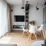 Queen's Garden Apartment Balchik