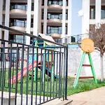 Apartment Queen's Garden Balchik