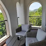 Apartment Queen's Garden Balchik