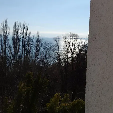 Queen's Garden Apartment Balchik