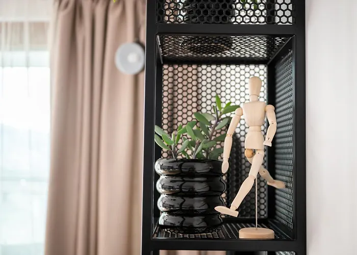 Queen's Garden Apartment Balchik