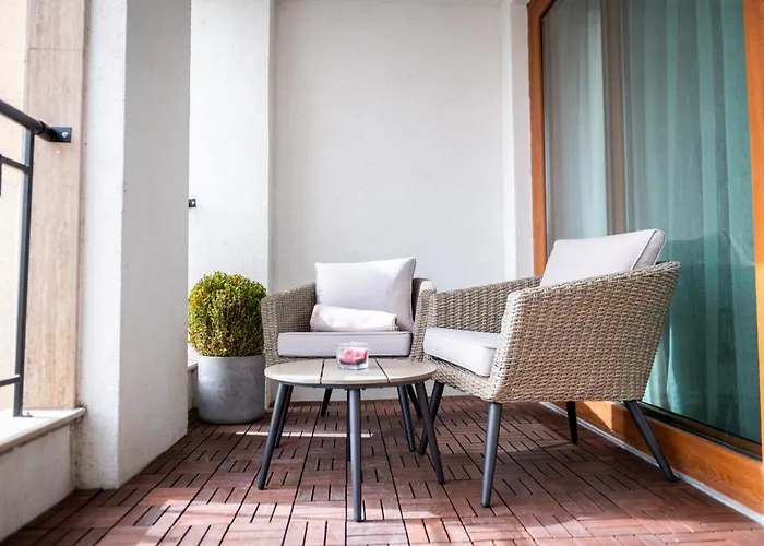 Queen's Garden Apartment Balchik